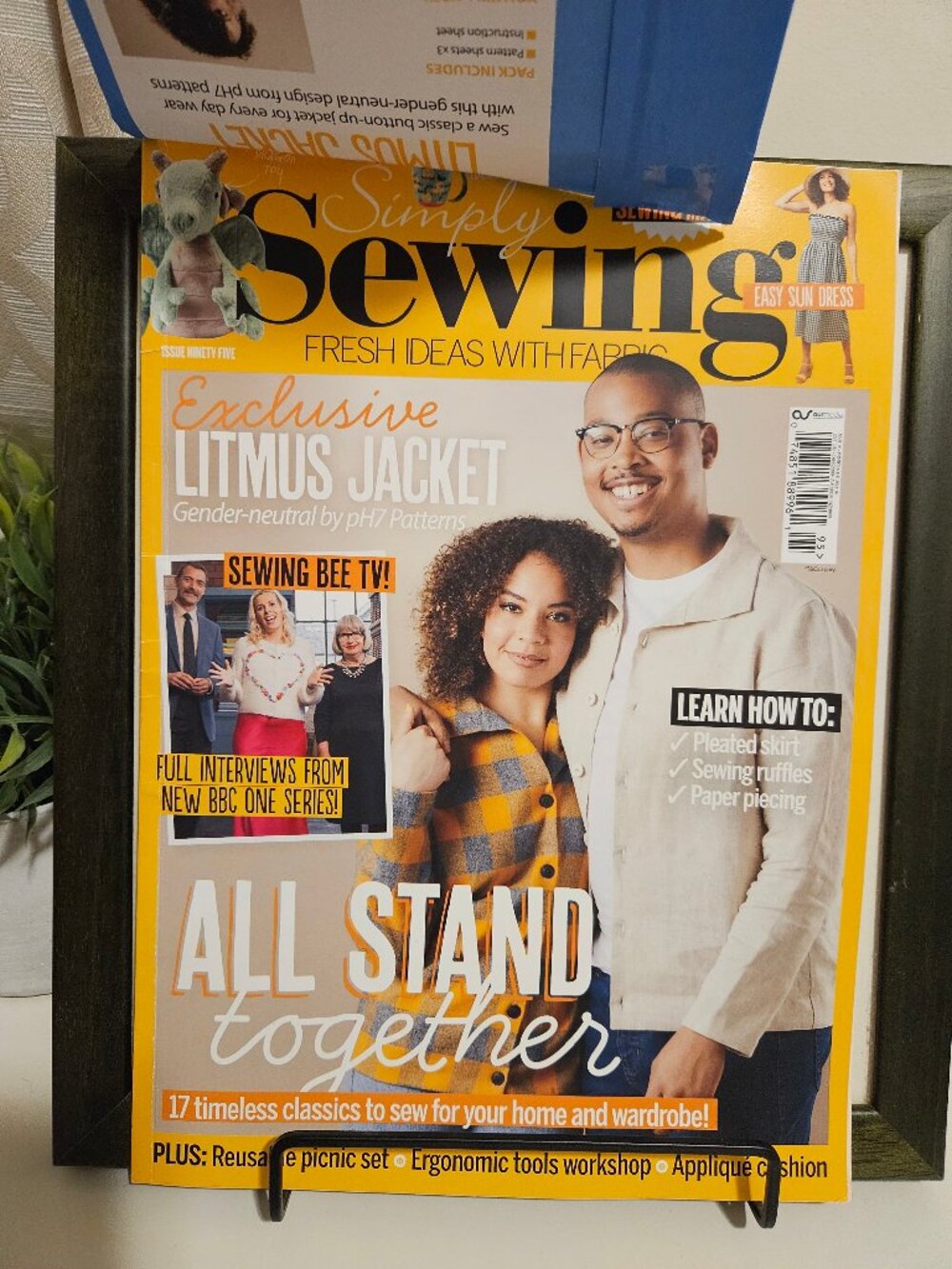 UK Sewing Magazines With Patterns - Picture 7 of 8